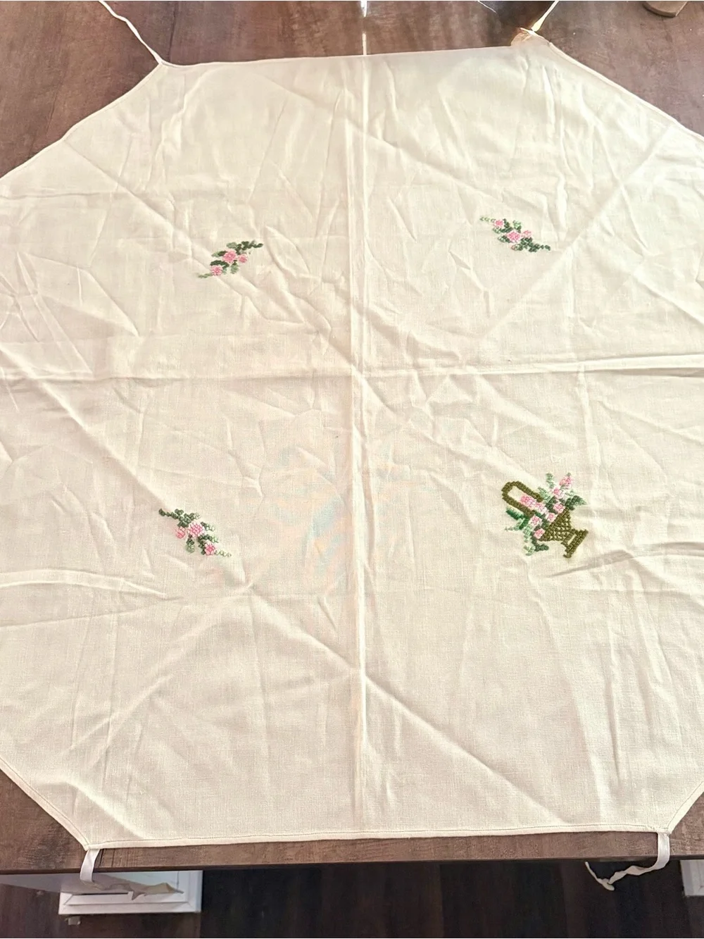 Vintage Hand Embroidered Floral Table Topper